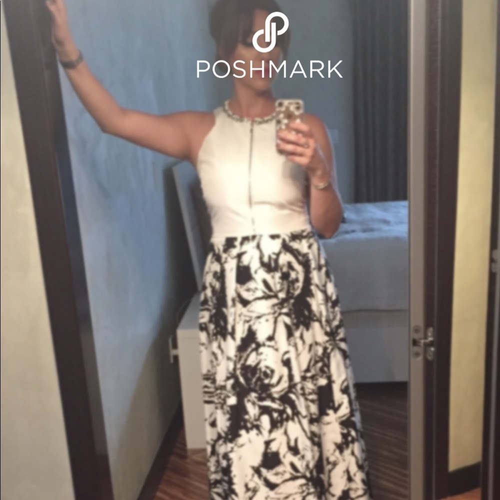 Carmen Marc Valvo skirt with free  gift